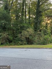 468 S Susan Creek Drive, Stone Mountain, GA 30083
