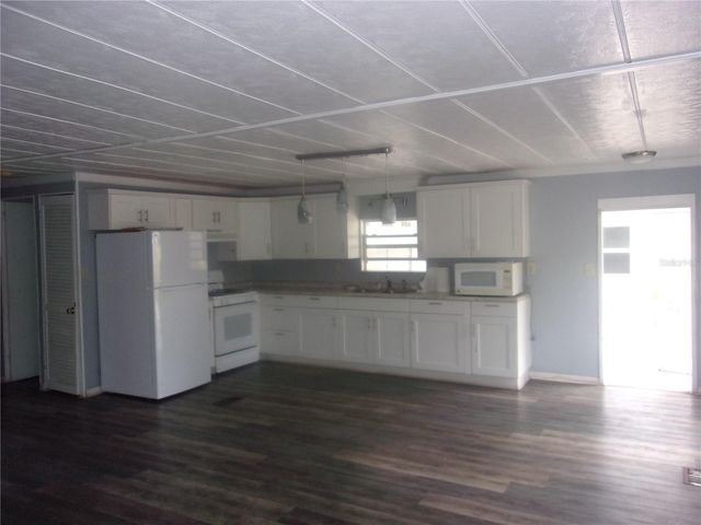 12017 CARTWRIGHT DRIVE, Hudson, FL 34667