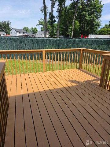 8 Chester Court, Edison, NJ 08817