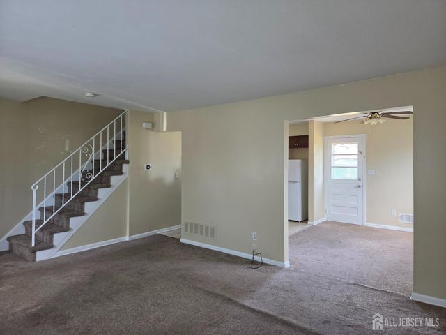 8 Chester Court, Edison, NJ 08817