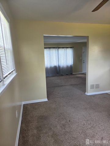 8 Chester Court, Edison, NJ 08817