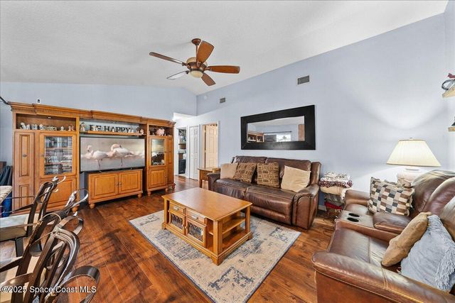 873 Ripley Terrace NE, Palm Bay, FL 32907