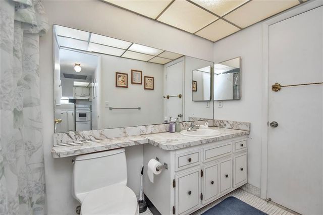 5171 W Oakland Park Boulevard, Lauderdale Lakes, FL 33313