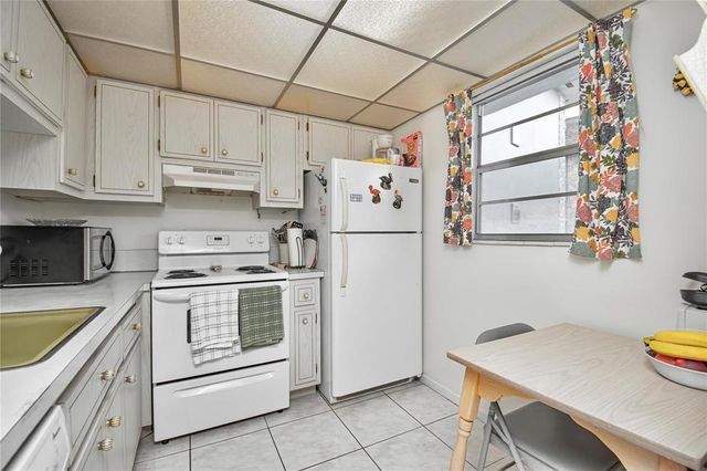 5171 W Oakland Park Boulevard, Lauderdale Lakes, FL 33313