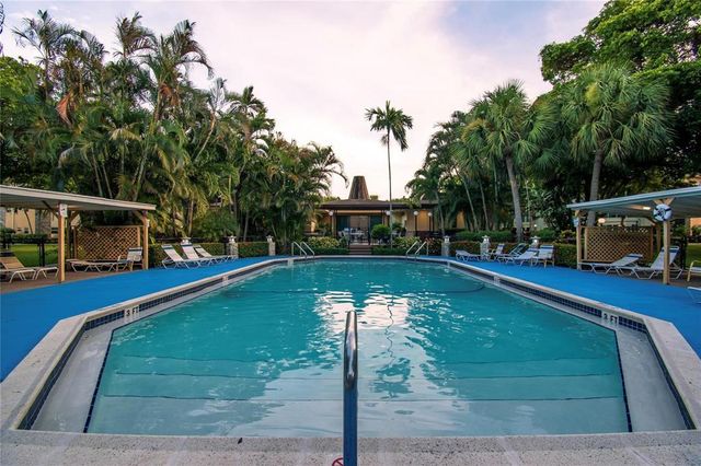 5171 W Oakland Park Boulevard, Lauderdale Lakes, FL 33313