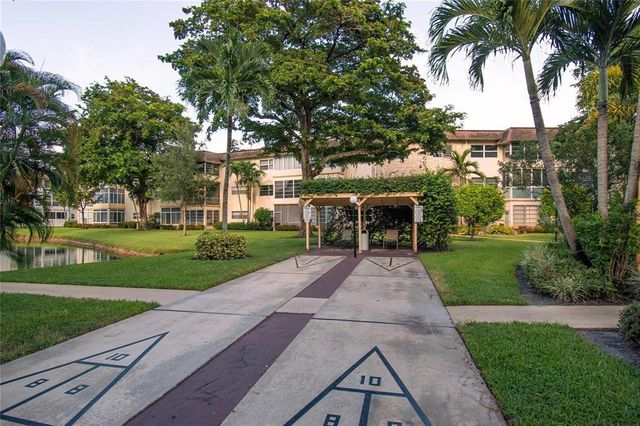 5171 W Oakland Park Boulevard, Lauderdale Lakes, FL 33313