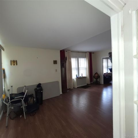 11122 203rd Street, Saint Albans, NY 11412