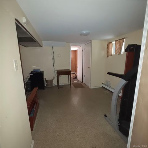 11122 203rd Street, Saint Albans, NY 11412