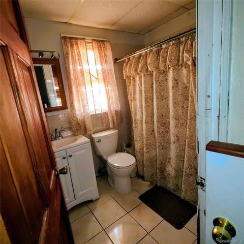11122 203rd Street, Saint Albans, NY 11412