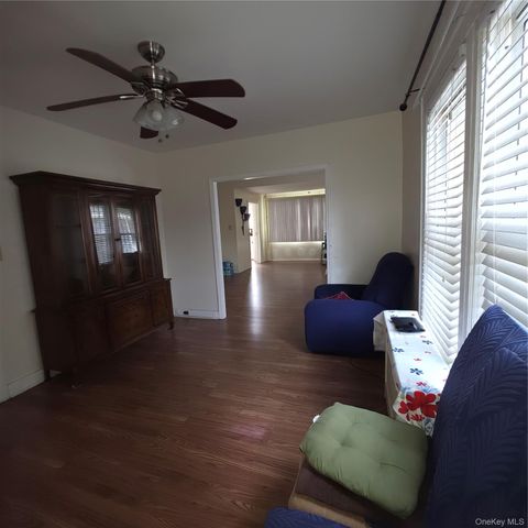 11122 203rd Street, Saint Albans, NY 11412