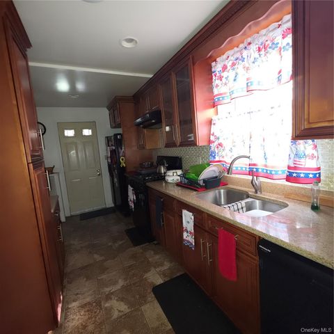 11122 203rd Street, Saint Albans, NY 11412