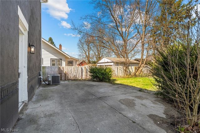 1529 Pilgrim Street, Akron, OH 44305