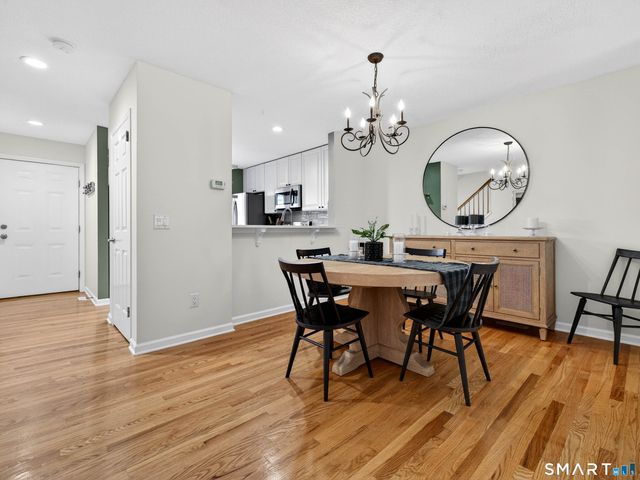 102 Foxbridge Village Road 102, Branford, CT 06405