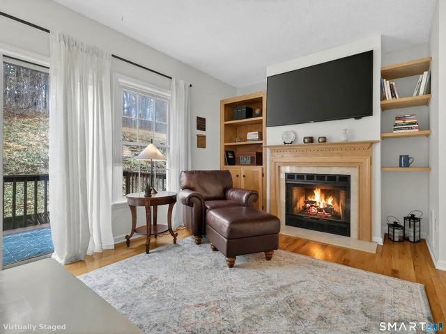 102 Foxbridge Village Road 102, Branford, CT 06405