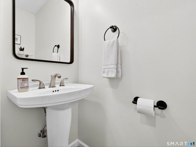 102 Foxbridge Village Road 102, Branford, CT 06405