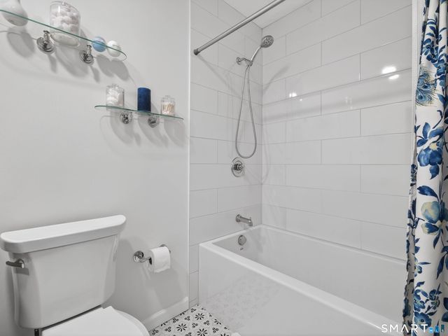 102 Foxbridge Village Road 102, Branford, CT 06405