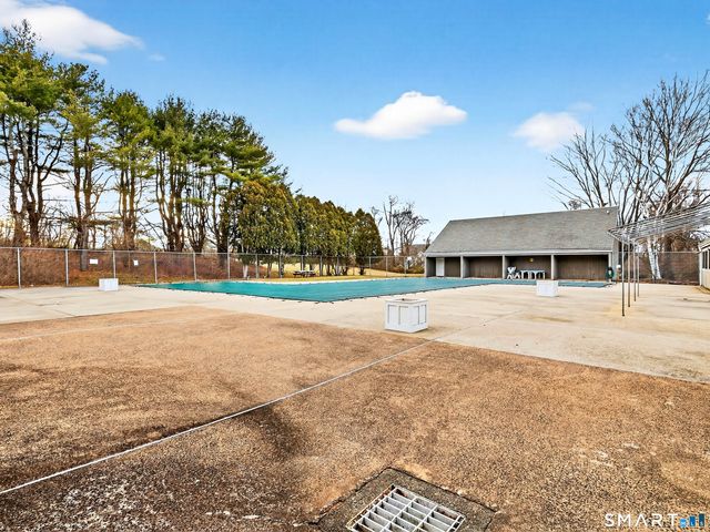 102 Foxbridge Village Road 102, Branford, CT 06405