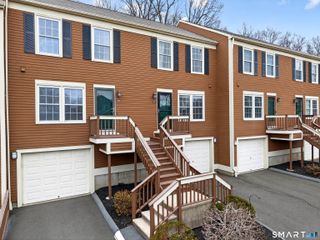 102 Foxbridge Village Road 102, Branford, CT 06405
