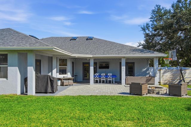 5317 Stately Oaks Street, Fort Pierce, FL 34981