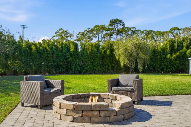 5317 Stately Oaks Street, Fort Pierce, FL 34981