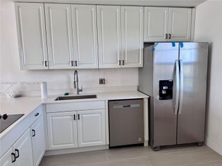 575 Oaks Lane 1008, Pompano Beach, FL 33069