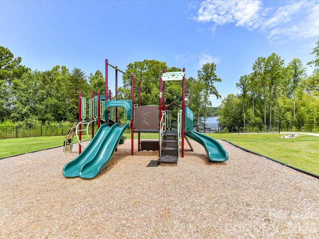 118 Winterberry Street, Mooresville, NC 28117