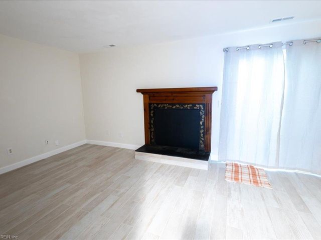 5511 Amhurst CT, Virginia Beach, VA 23462