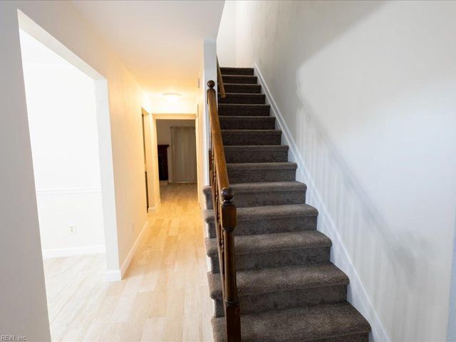 5511 Amhurst CT, Virginia Beach, VA 23462