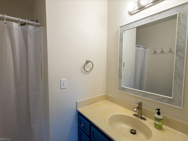 5511 Amhurst CT, Virginia Beach, VA 23462