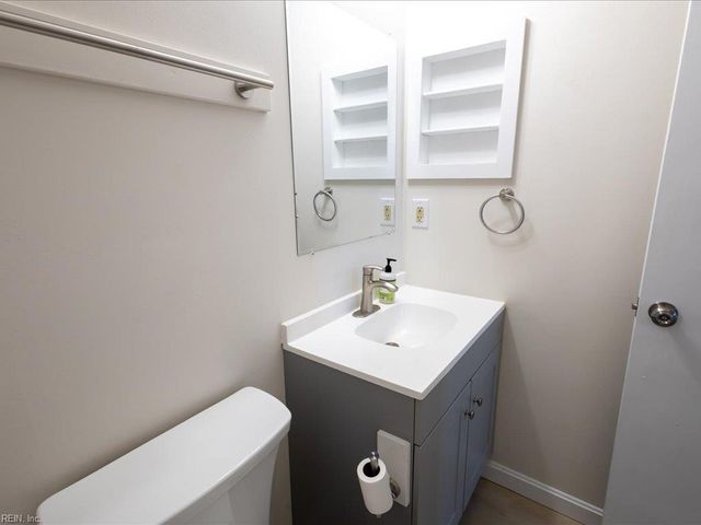 5511 Amhurst CT, Virginia Beach, VA 23462