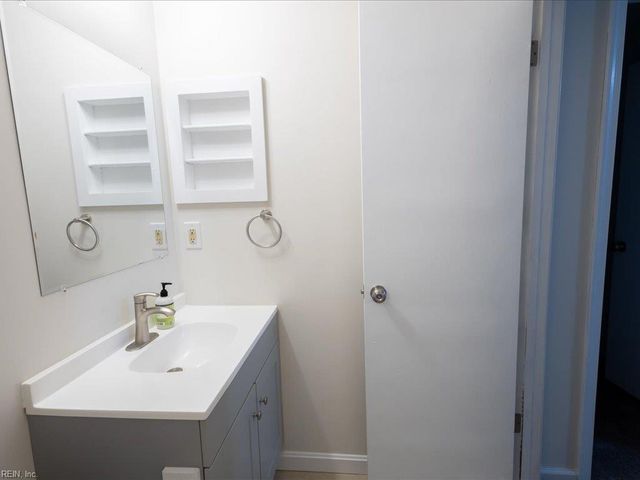 5511 Amhurst CT, Virginia Beach, VA 23462