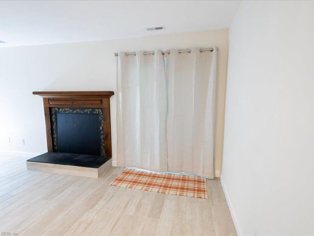 5511 Amhurst CT, Virginia Beach, VA 23462