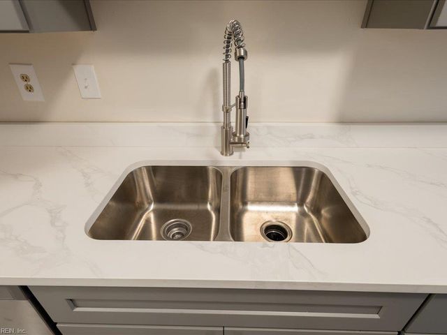 5511 Amhurst CT, Virginia Beach, VA 23462