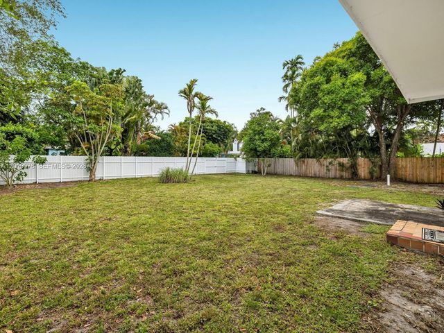 6 NW 106th St, Miami Shores, FL 33150