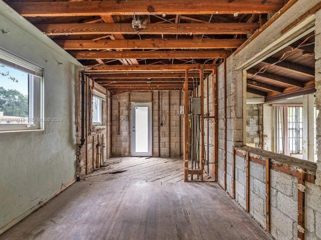 6 NW 106th St, Miami Shores, FL 33150