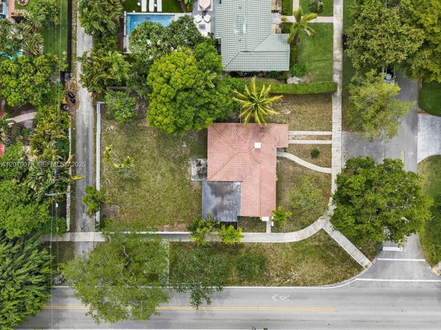 6 NW 106th St, Miami Shores, FL 33150