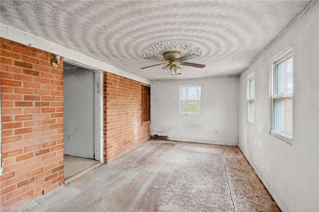 2317 Seaboard RD, Virginia Beach, VA 23456