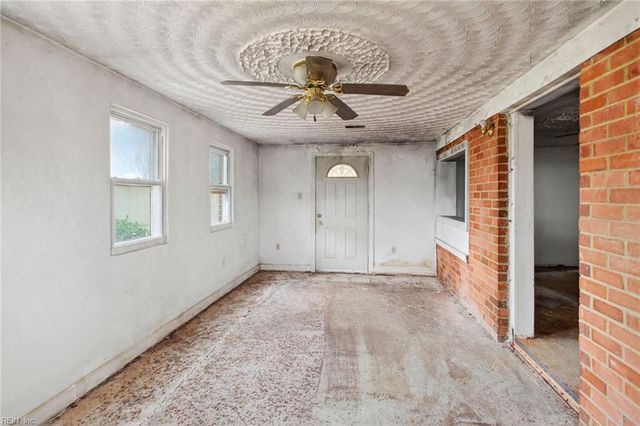 2317 Seaboard RD, Virginia Beach, VA 23456