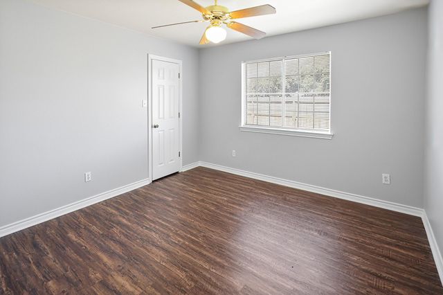 2020 Legacy Lane, College Station, TX 77840