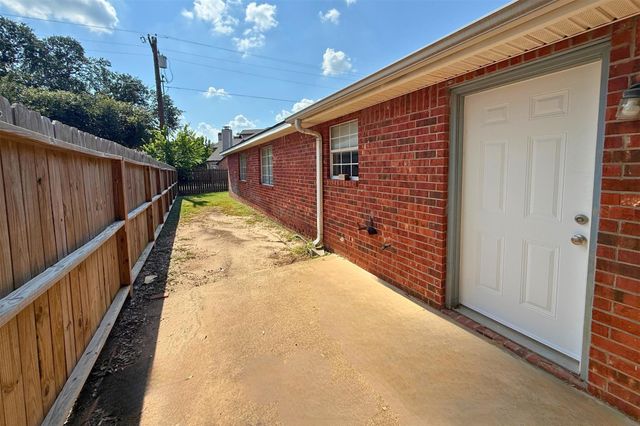 2020 Legacy Lane, College Station, TX 77840