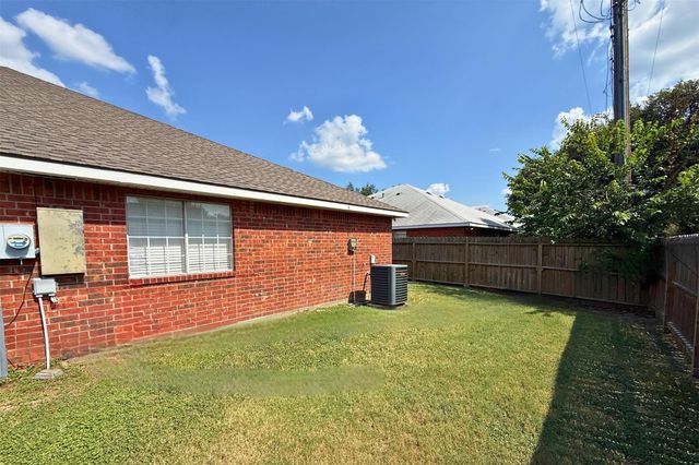 2020 Legacy Lane, College Station, TX 77840