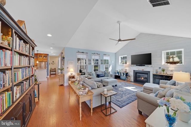 205 HERITAGE BLVD, Milton, DE 19968