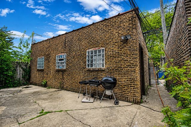8047 S Hermitage Avenue, Chicago, IL 60620