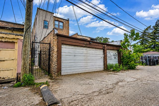 8047 S Hermitage Avenue, Chicago, IL 60620
