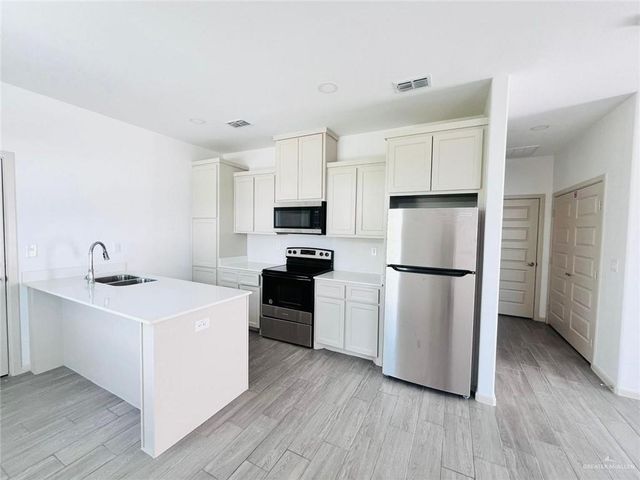 12610 N 33rd Lane 3, Mcallen, TX 78504