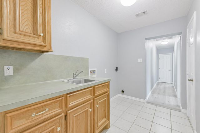 1106 Jefferson Avenue, Cleveland, TX 77327