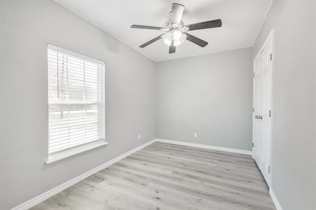 1106 Jefferson Avenue, Cleveland, TX 77327