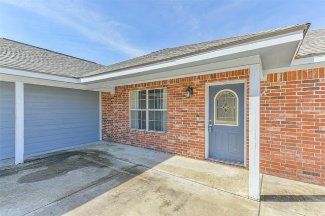 1106 Jefferson Avenue, Cleveland, TX 77327