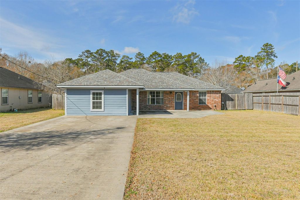 1106 Jefferson Avenue, Cleveland, TX 77327