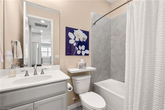 26213 Palace LN 202, Bonita Springs, FL 34135